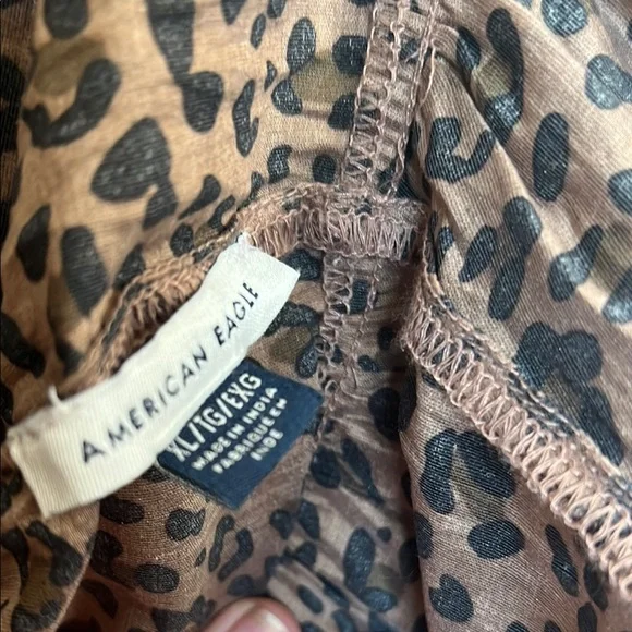 Brown Boxy Top with Puff Sleeves and Crew Neck - Picture 4 of 4